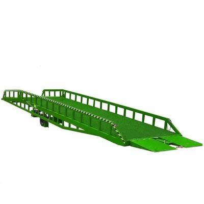 8000Kg Manual Mobile Dock Ramp , Mechanical Durable Mobile Loading Dock