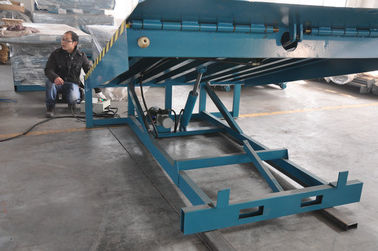 6000Kg Stationary Container Loading Dock Ramp , Adjustable Hydraulic Dock Levelers